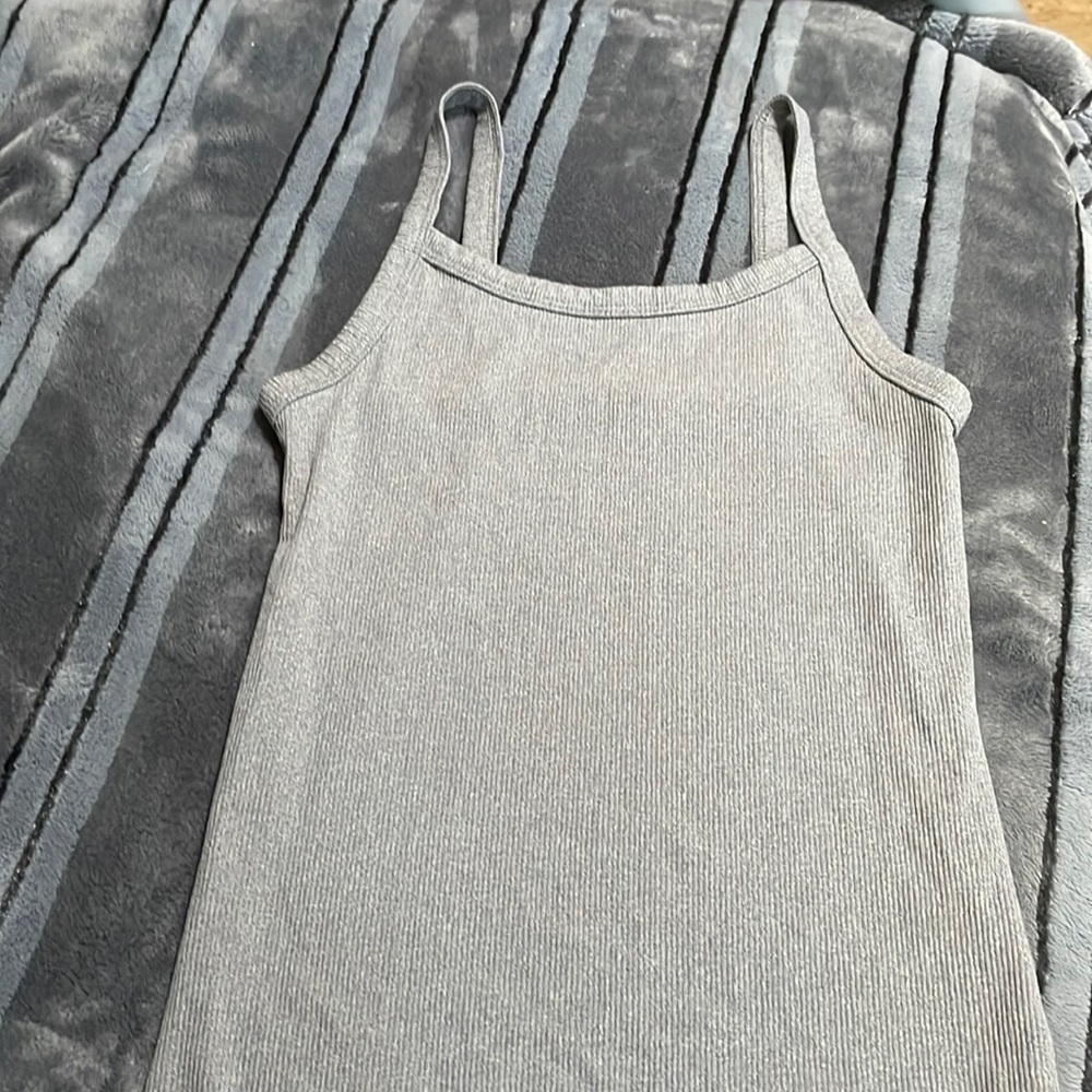 Grey tank top